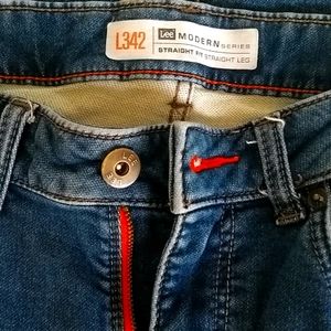 Lee modern series! Straight fit!